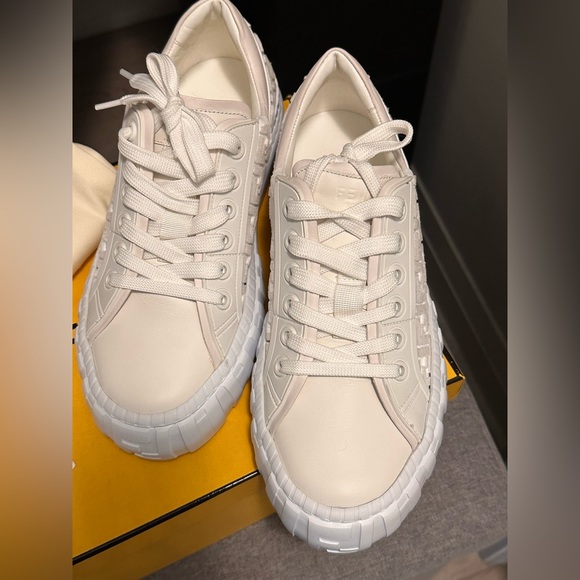 Fendi Embroidered Sneakers White 37 - Picture 4 of 5